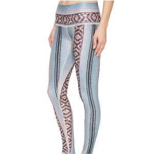Teeki border town leggings blue